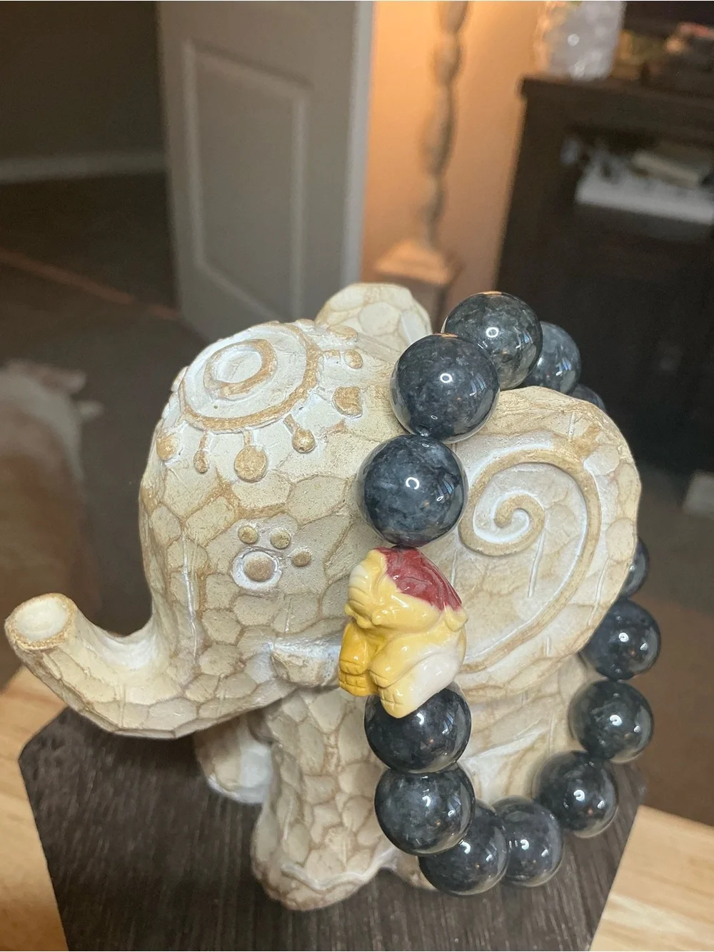 Wuji Jade 13mm with Alashan Elephant - Picture 3 of 4